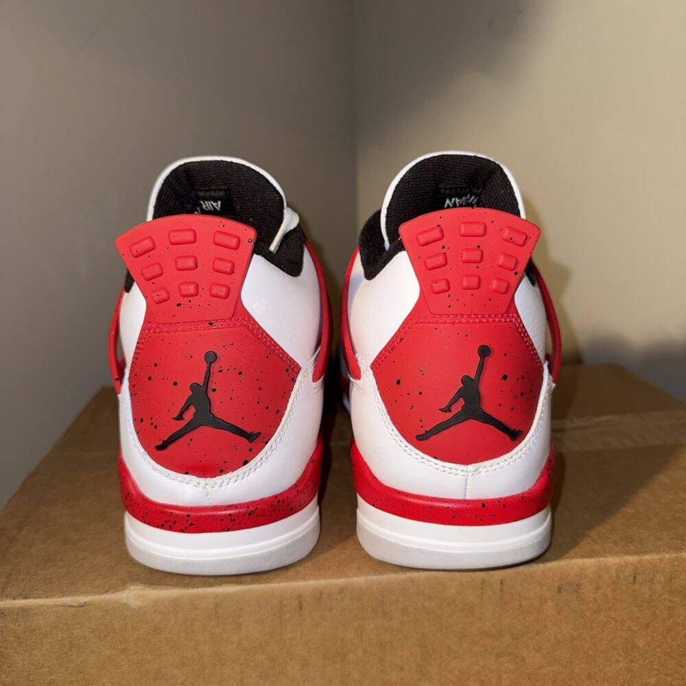 Size 11 - Jordan 4 Retro OG Mid Fire Red B Grade - Picture 4 of 6